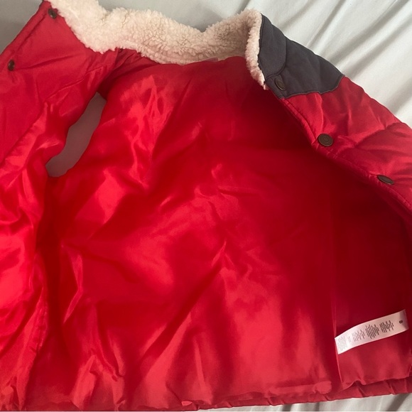 Carter’s Sherpa Puffer Vest - Picture 4 of 4